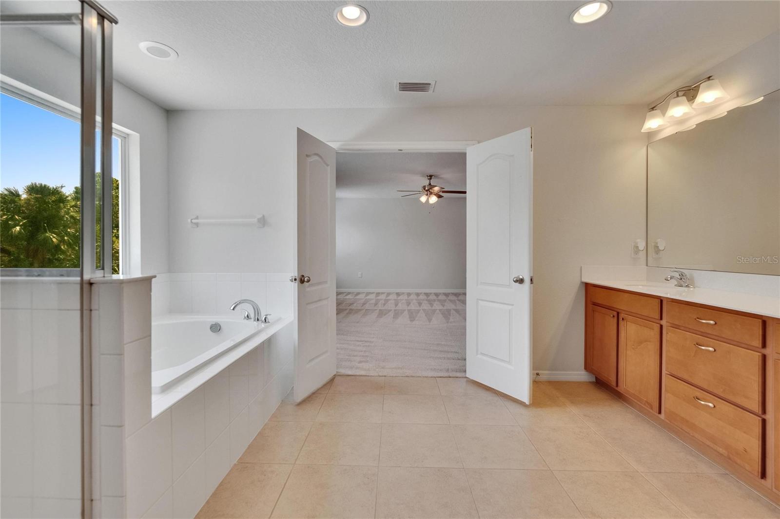 Image 42 of 95 For 12150 Ledbury Commons Drive