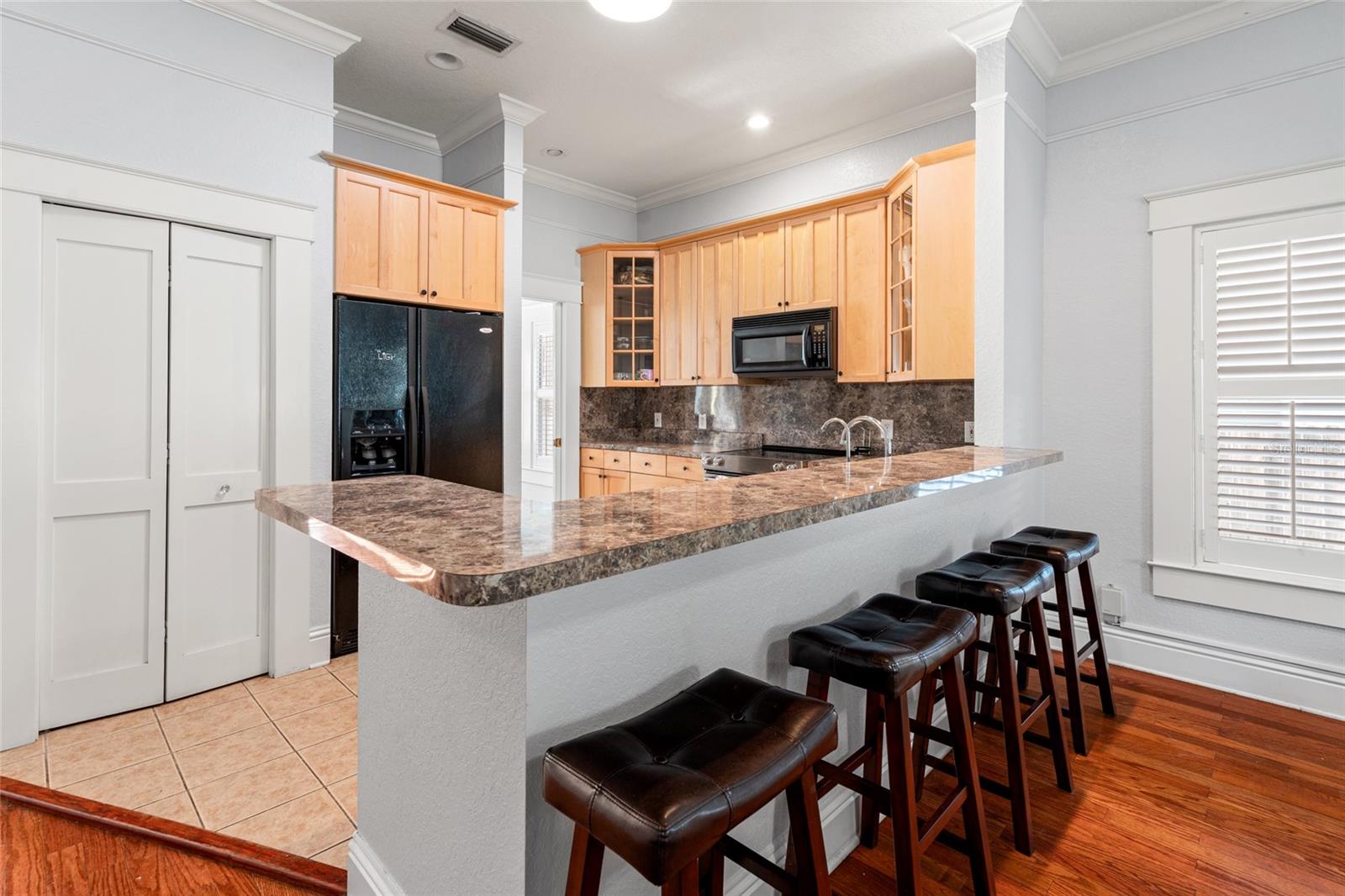Image 10 of 30 For 5804 9th Street