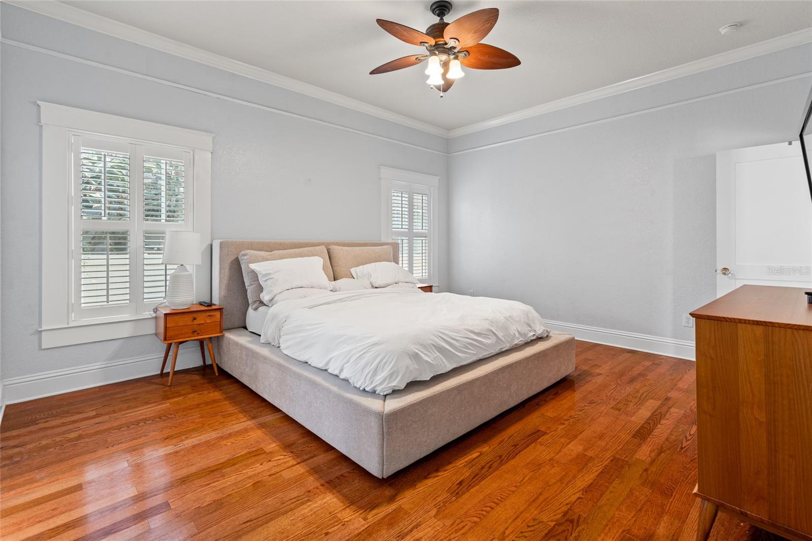 Image 15 of 30 For 5804 9th Street