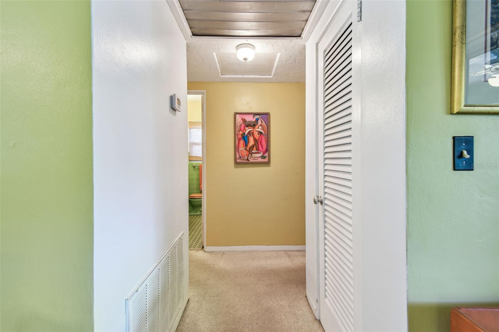 Image 21 of 33 For 220 22nd Avenue Se