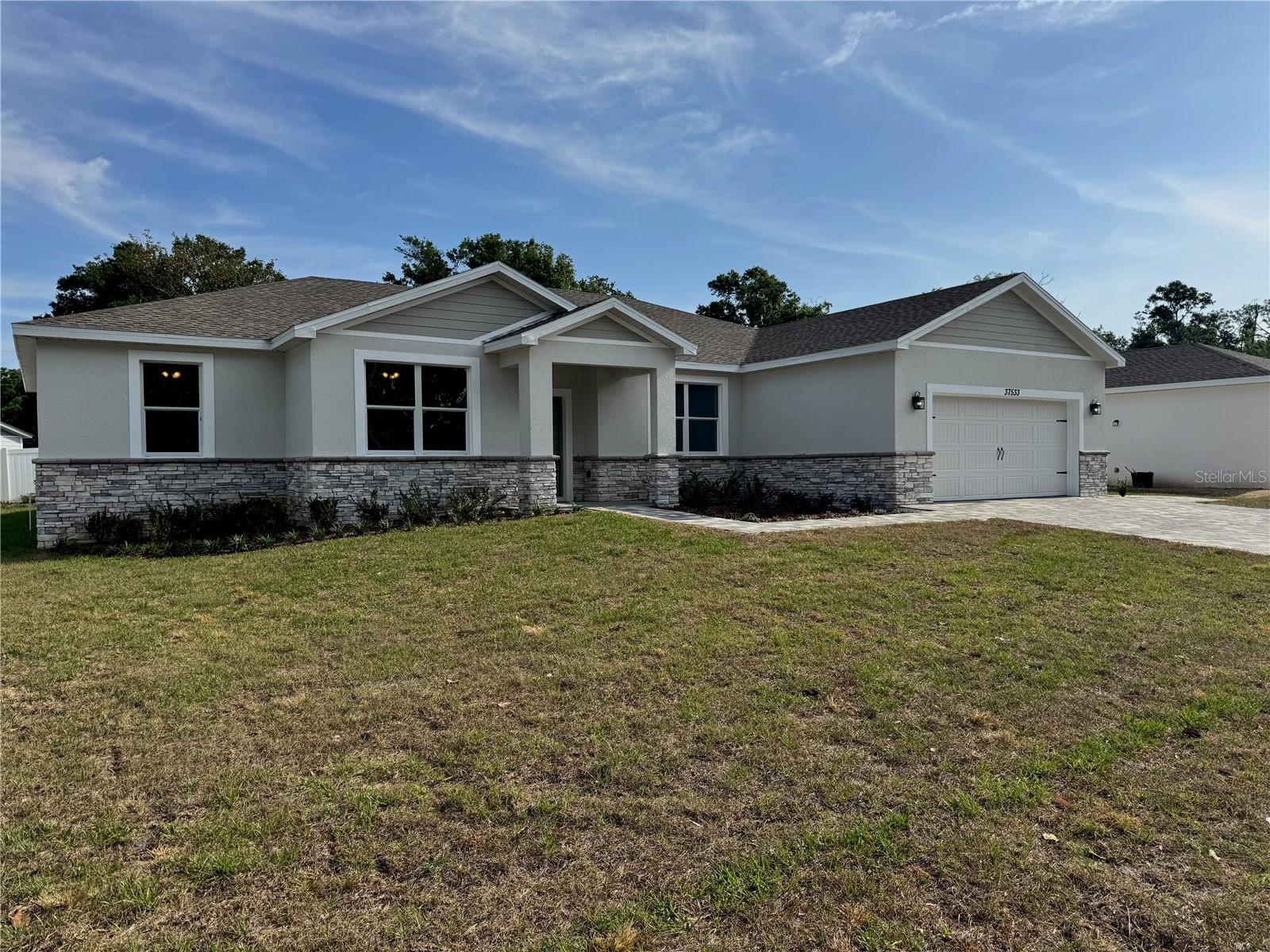 Image 12 of 77 For 37533 Teri Court