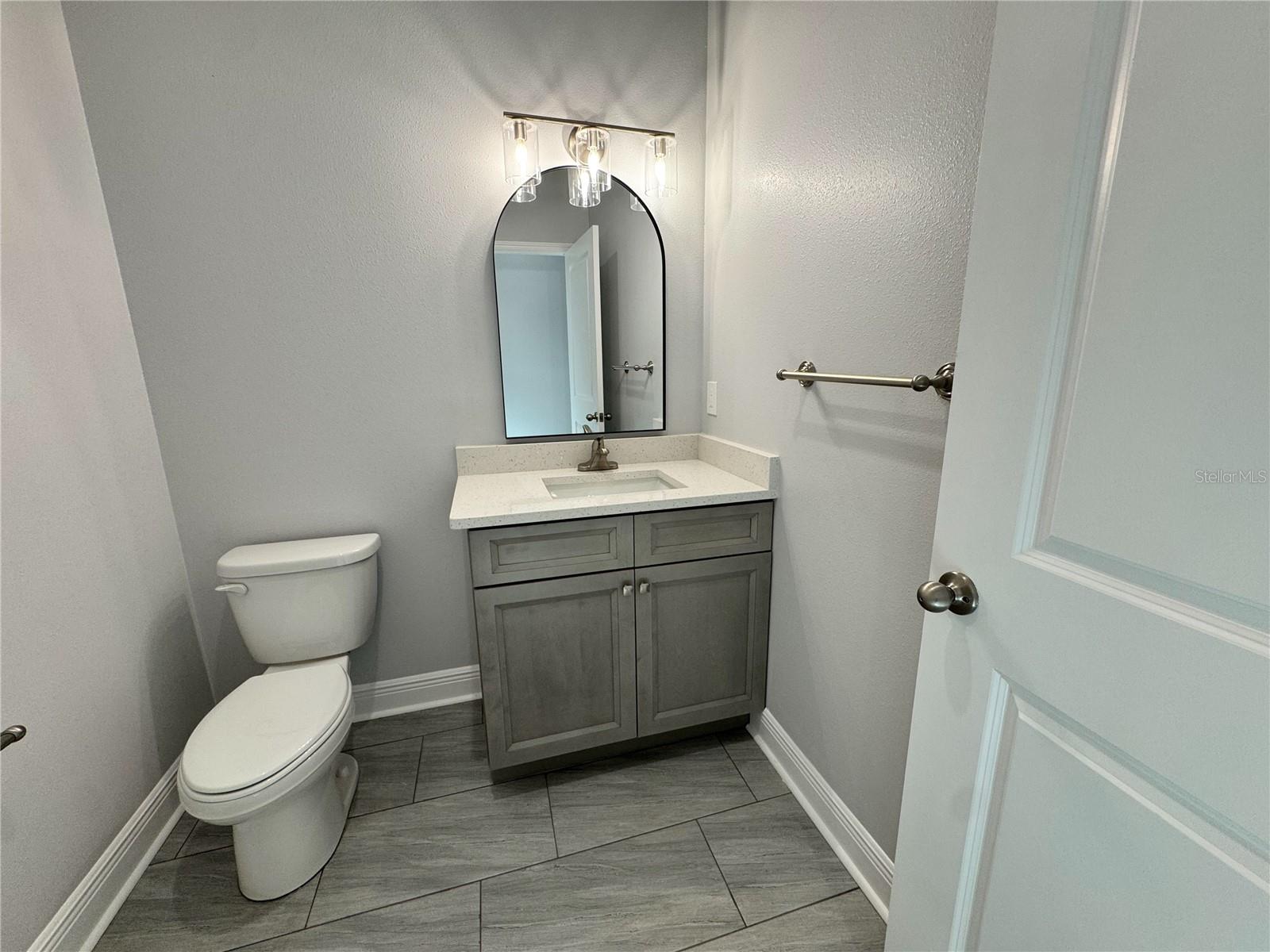 Image 39 of 77 For 37533 Teri Court
