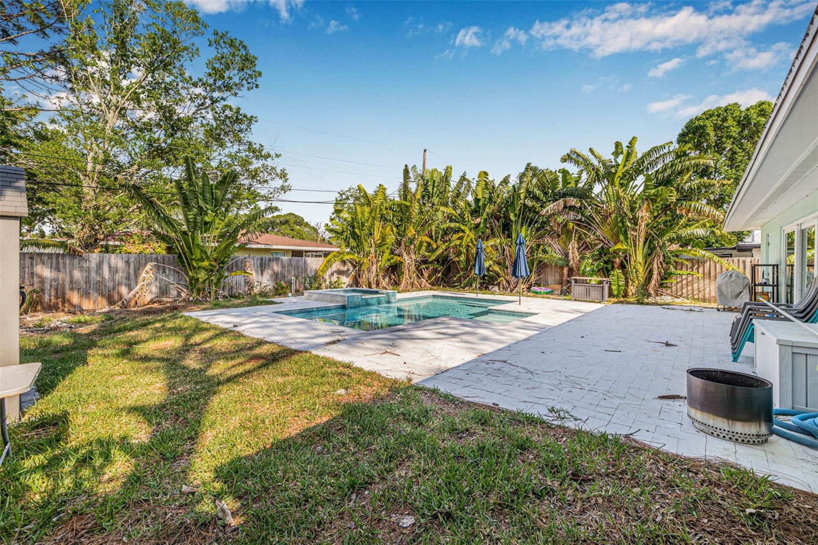 Image 25 of 34 For 4901 Venetian Boulevard Ne