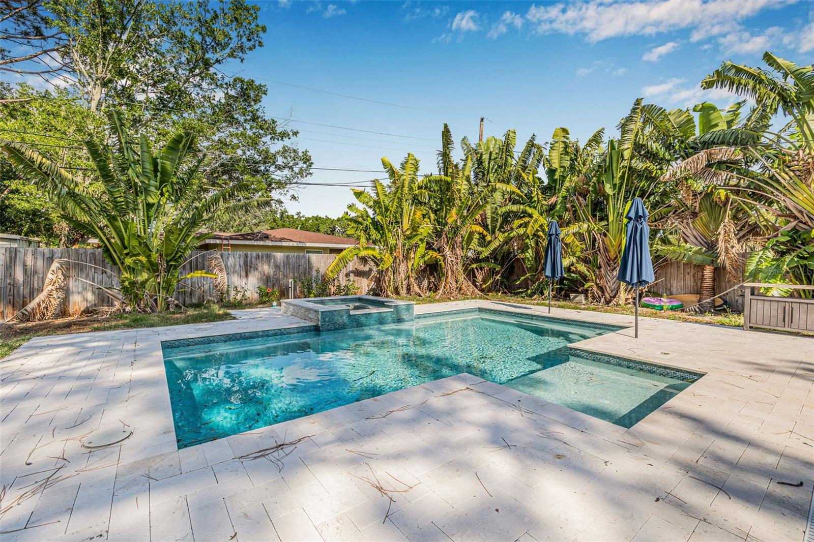 Image 3 of 34 For 4901 Venetian Boulevard Ne