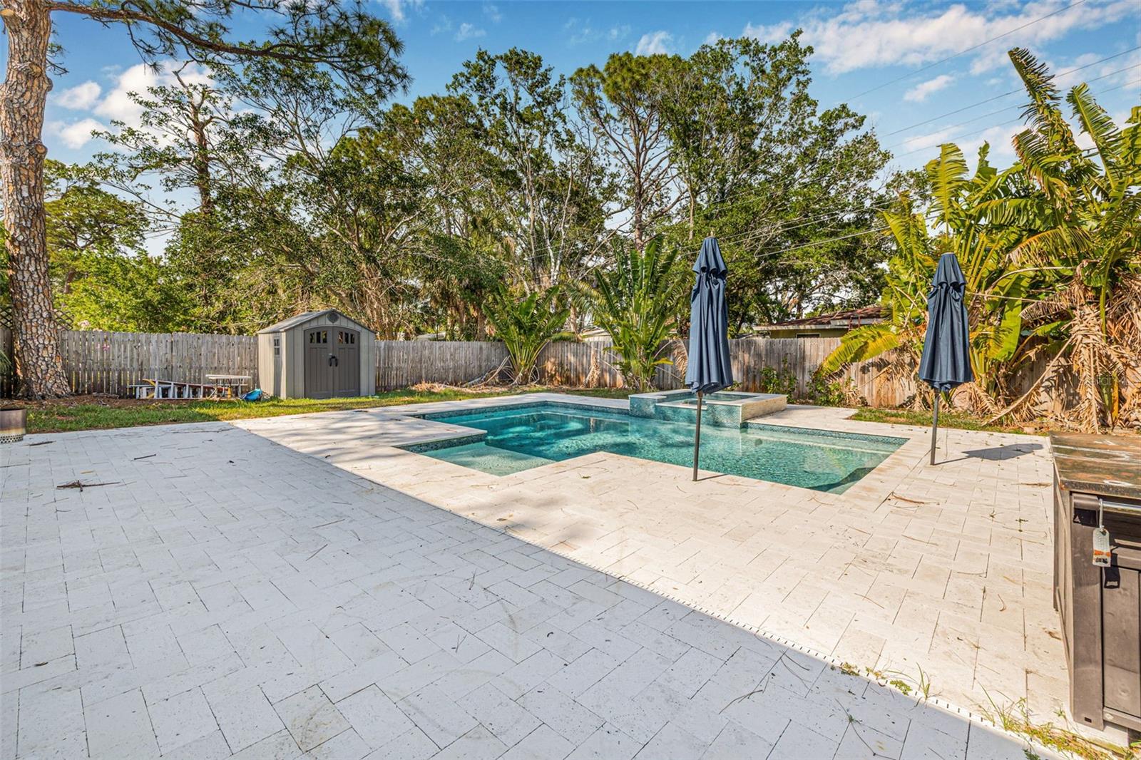 Image 32 of 34 For 4901 Venetian Boulevard Ne