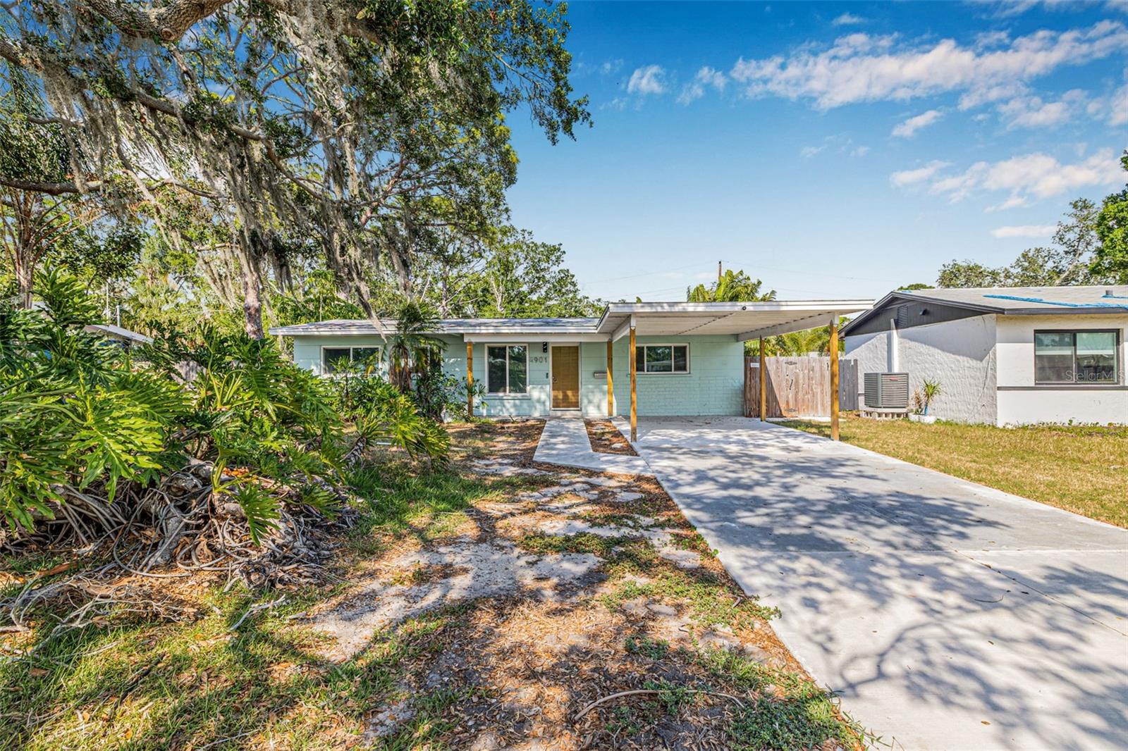 Image 33 of 34 For 4901 Venetian Boulevard Ne