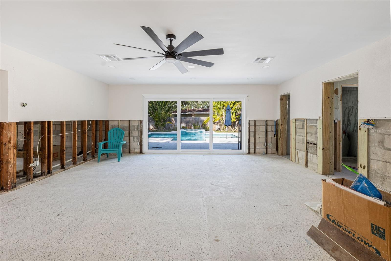 Image 7 of 34 For 4901 Venetian Boulevard Ne