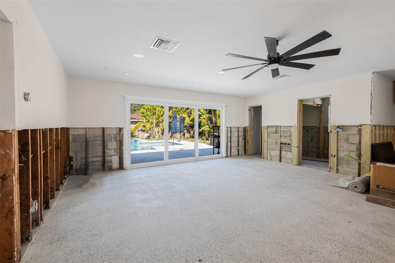 Image 9 of 34 For 4901 Venetian Boulevard Ne