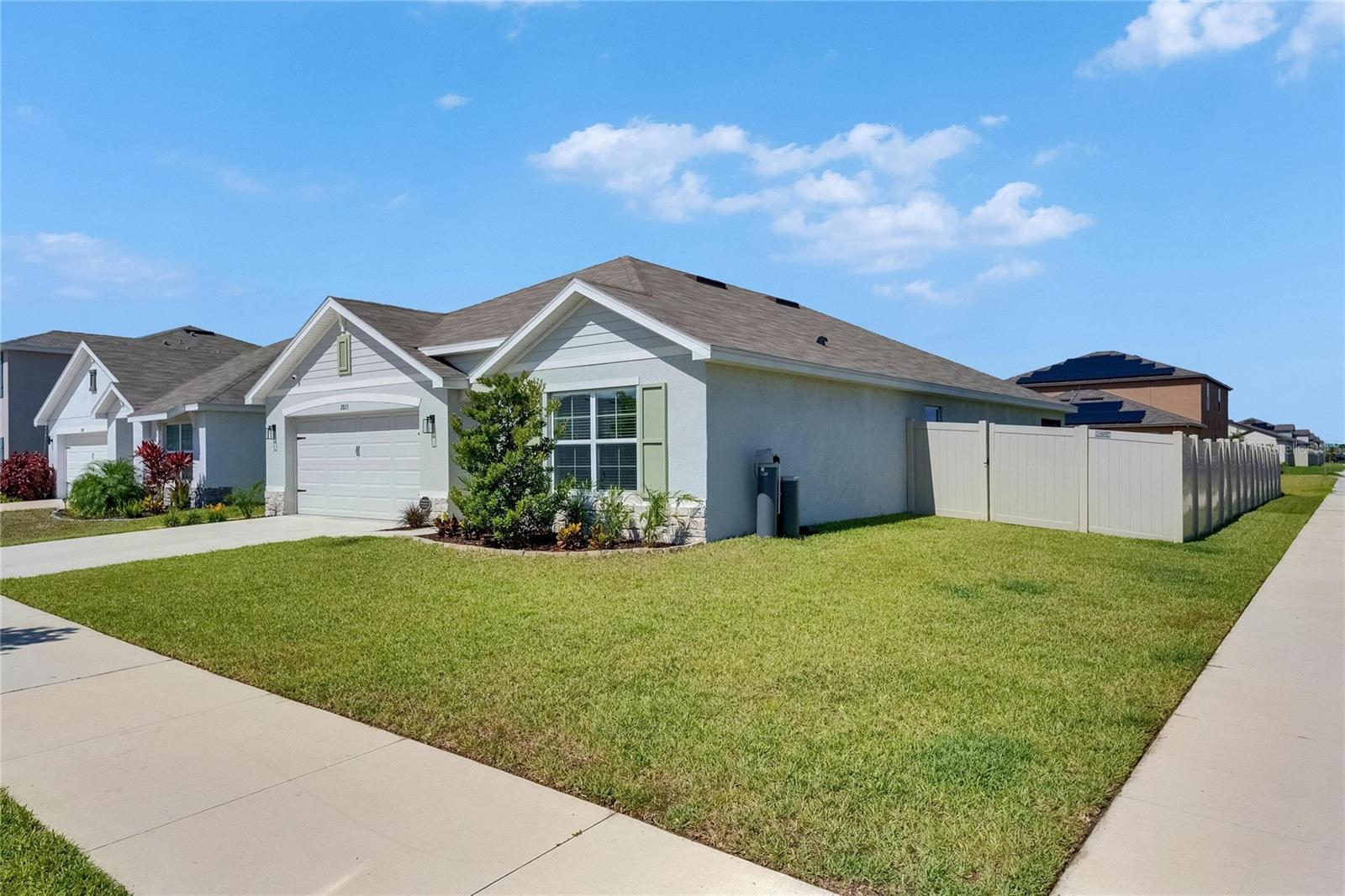 Image 4 of 52 For 2805 Gumbo Limbo Drive