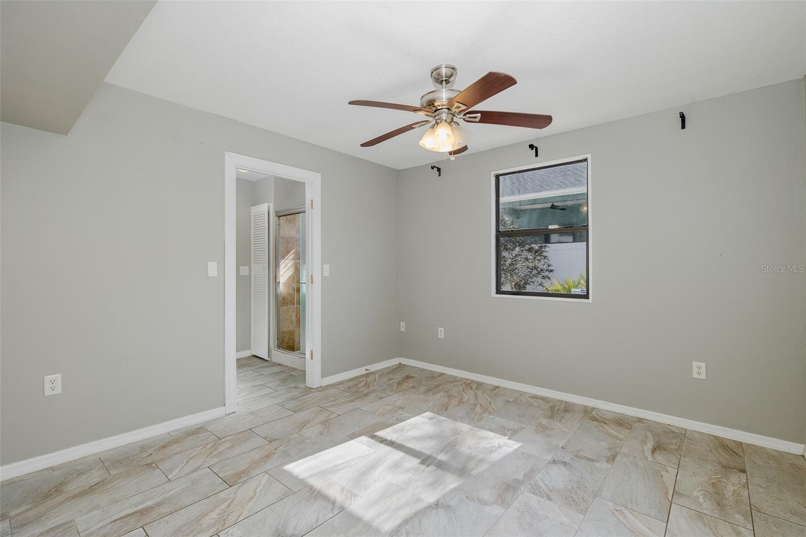 Image 20 of 40 For 1702 Knollwood Street