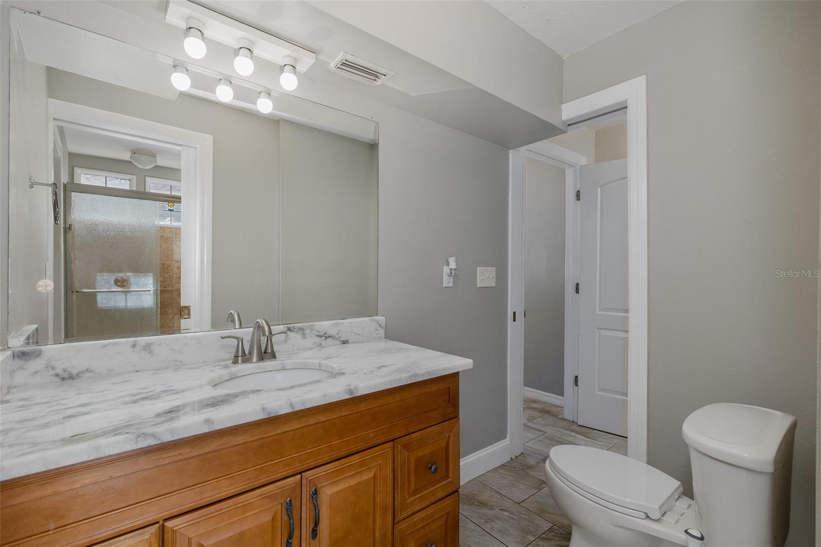 Image 24 of 40 For 1702 Knollwood Street