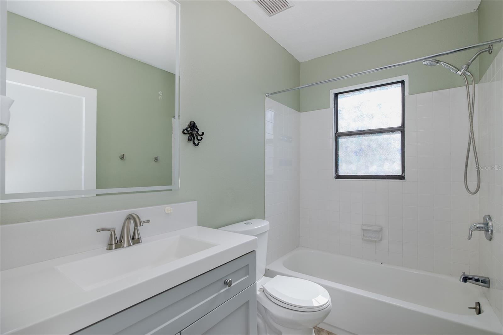 Image 29 of 40 For 1702 Knollwood Street