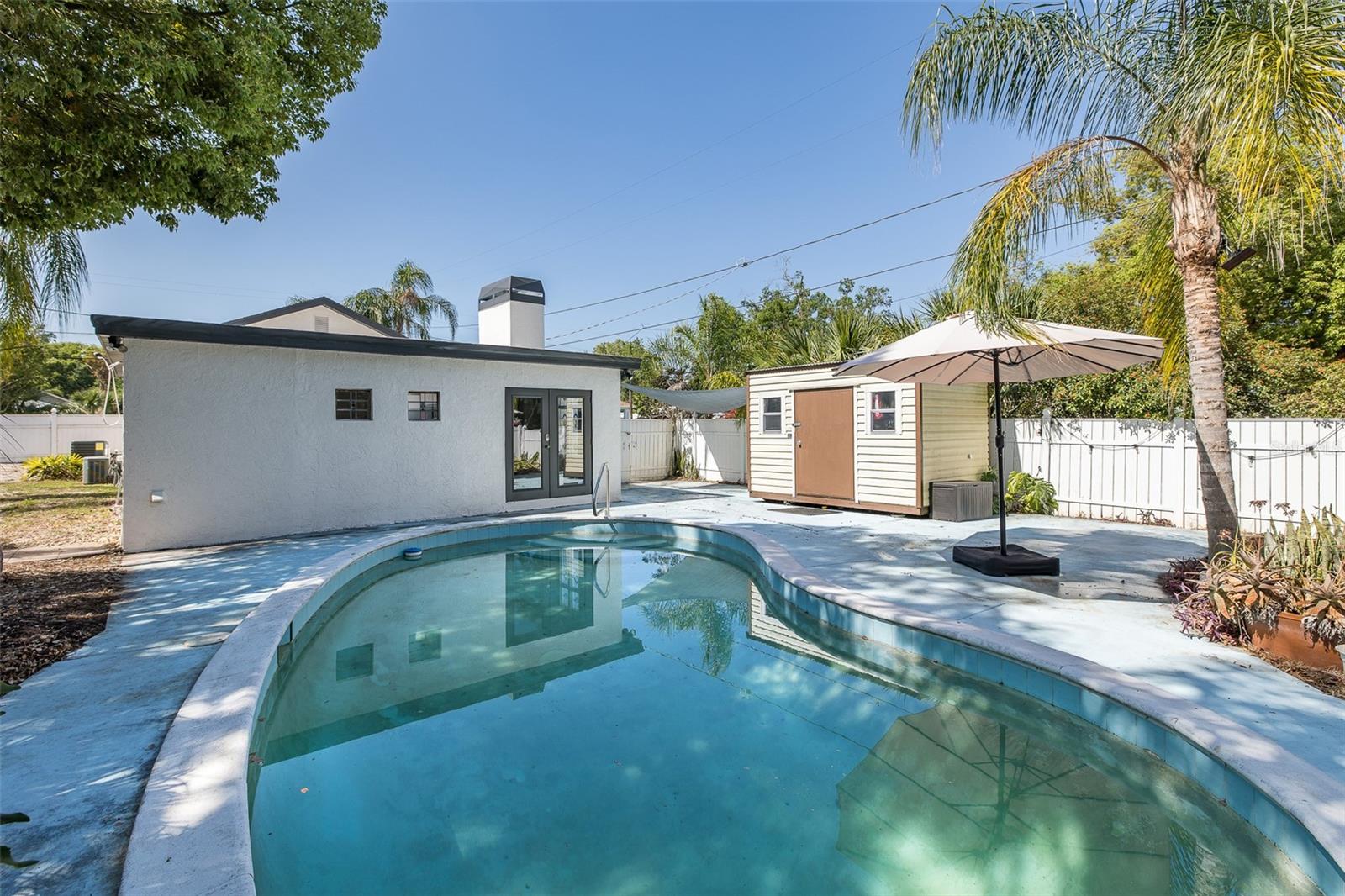 Image 3 of 40 For 1702 Knollwood Street