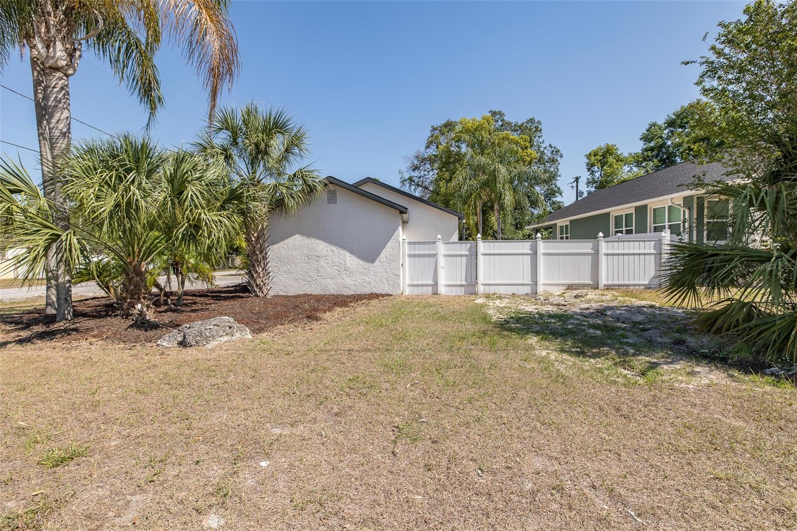 Image 36 of 40 For 1702 Knollwood Street