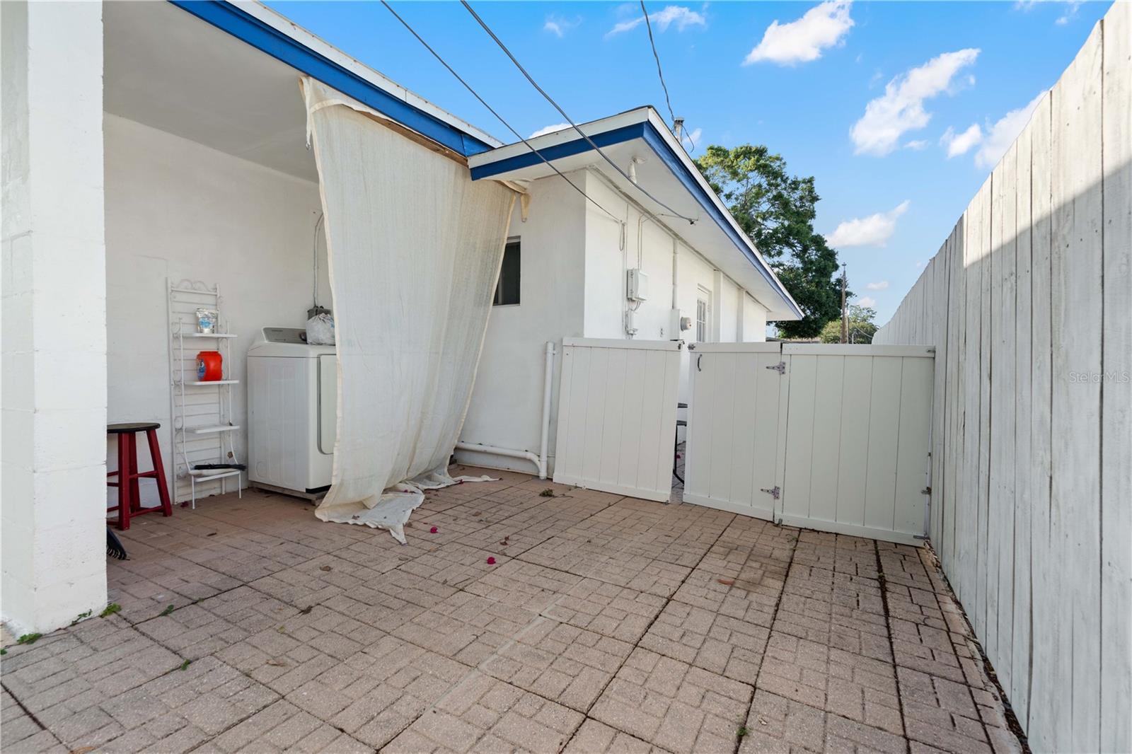 Image 33 of 37 For 1099 7th Avenue Ne