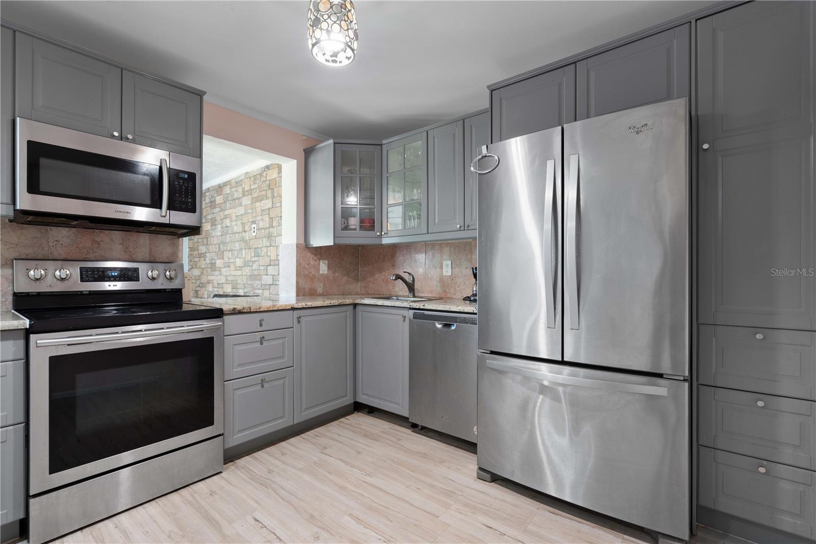 Image 9 of 37 For 1099 7th Avenue Ne