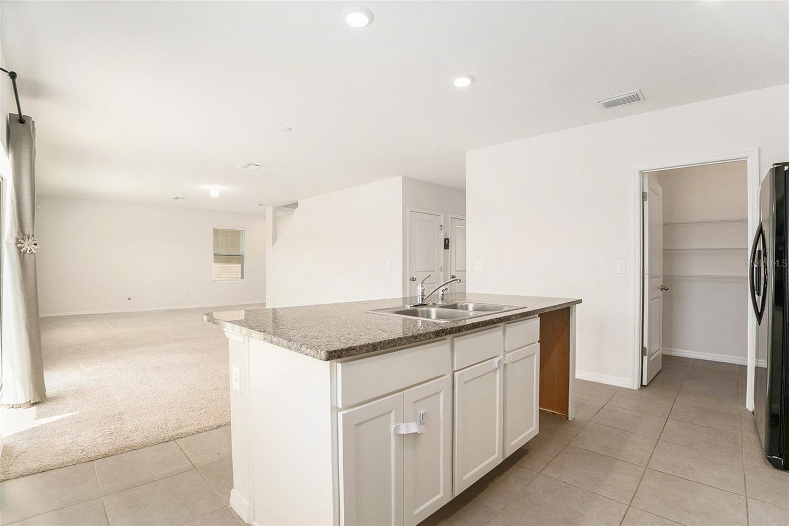 Image 10 of 26 For 6967 Silverado Ranch Boulevard