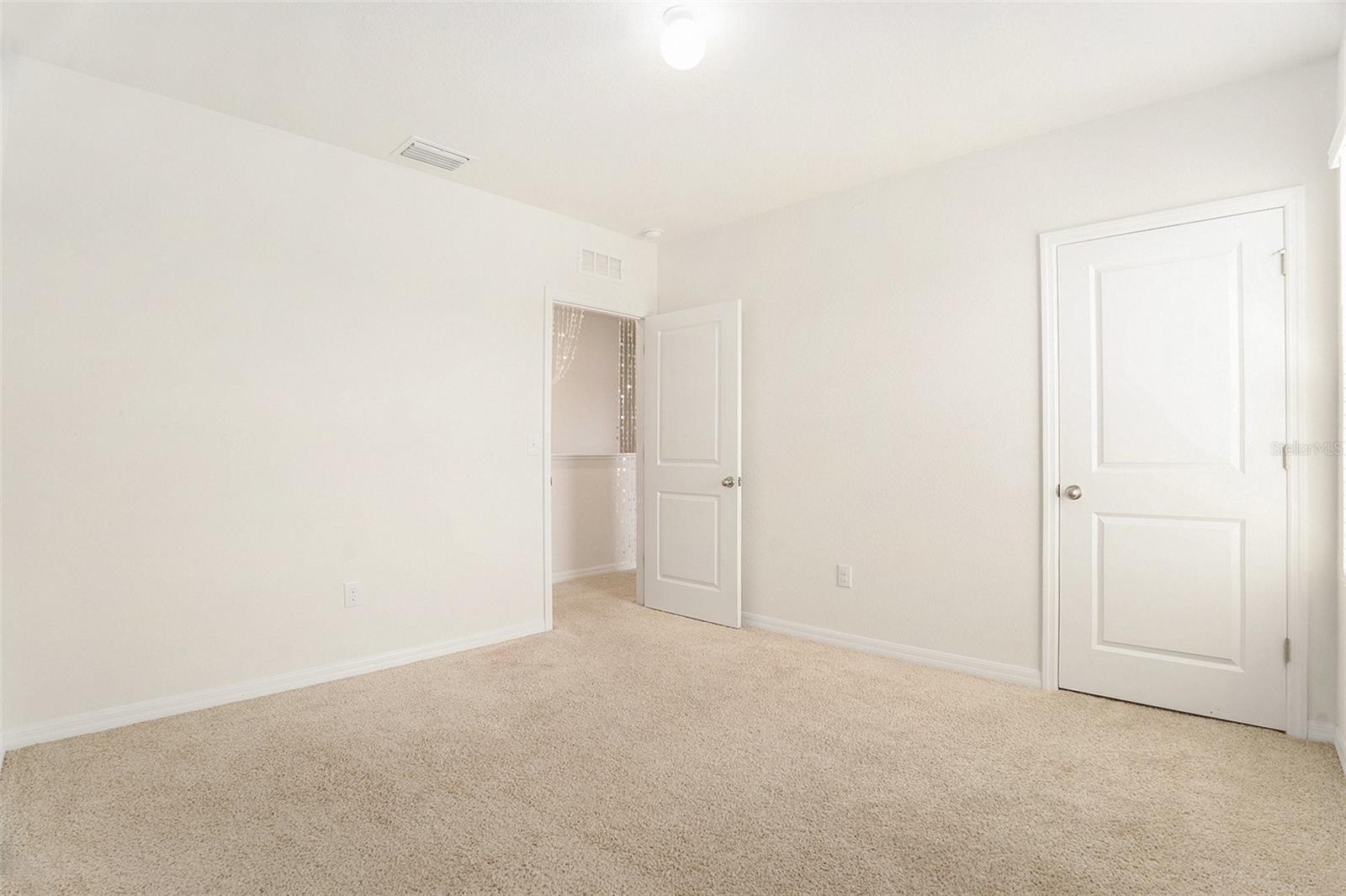Image 19 of 26 For 6967 Silverado Ranch Boulevard