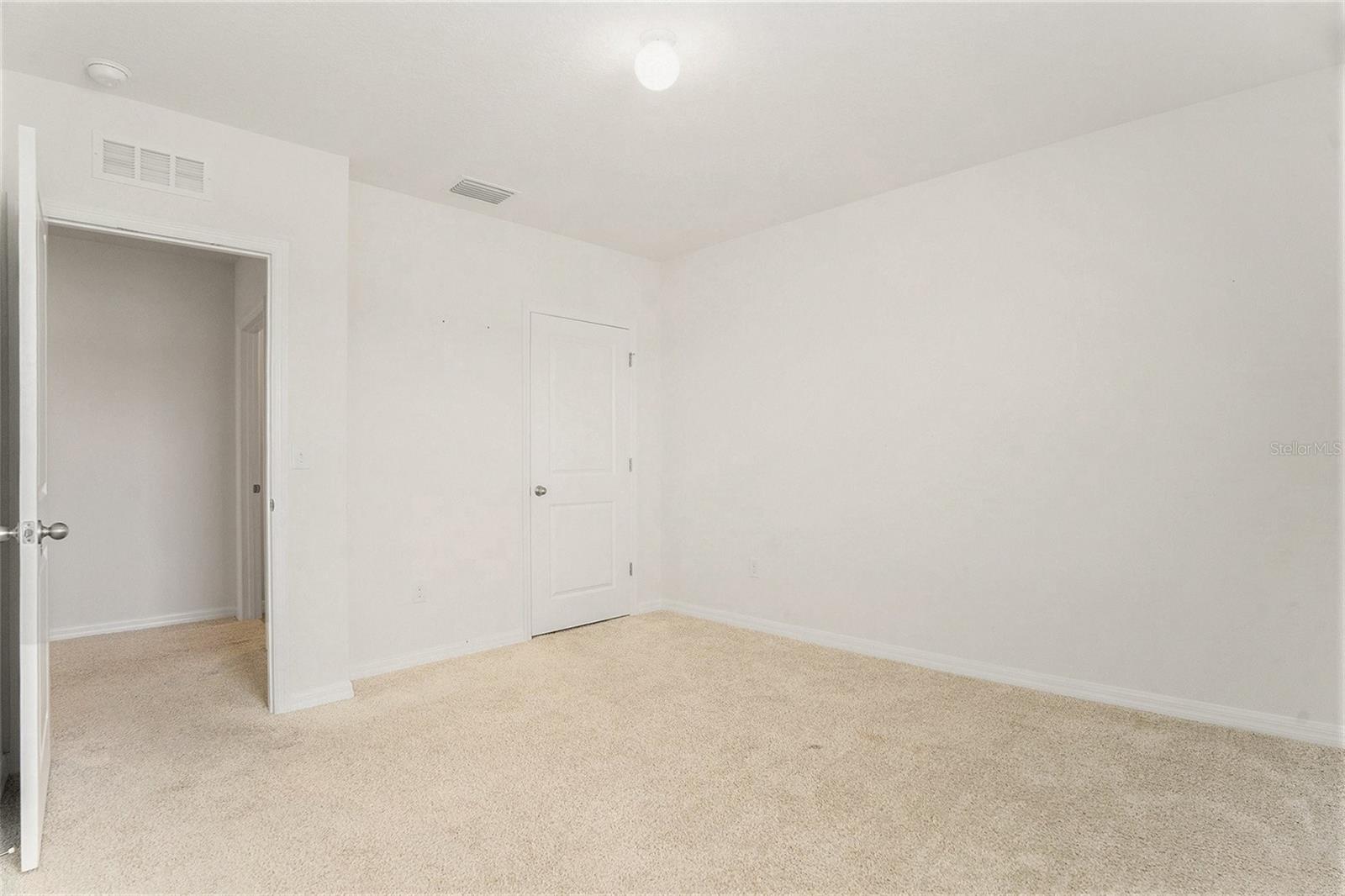 Image 21 of 26 For 6967 Silverado Ranch Boulevard