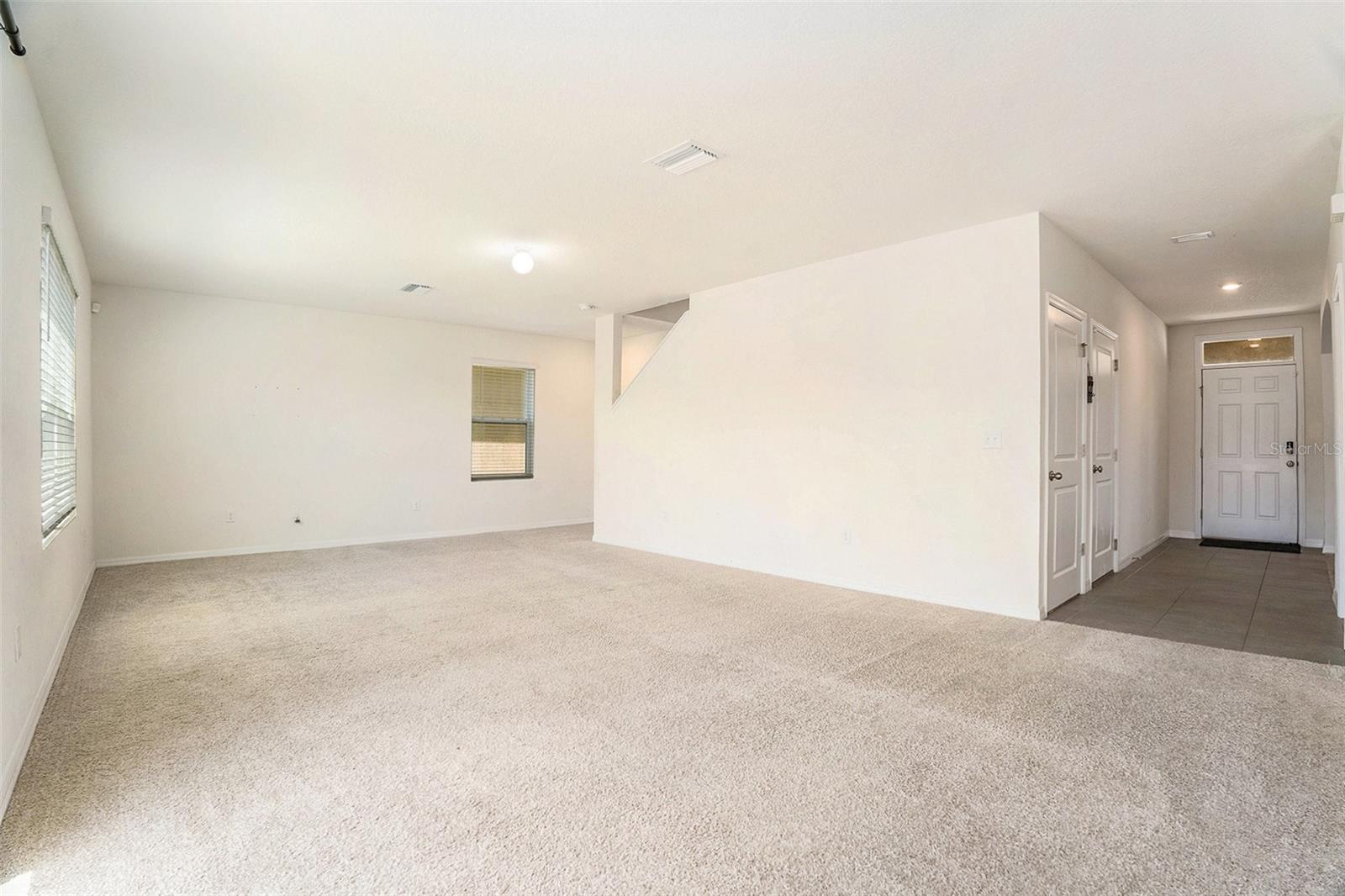 Image 4 of 26 For 6967 Silverado Ranch Boulevard