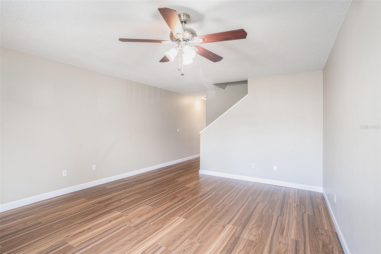 Image 5 of 26 For 1747 Fluorshire Drive