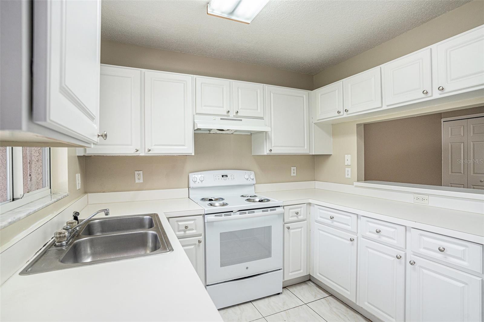 Image 9 of 26 For 1747 Fluorshire Drive