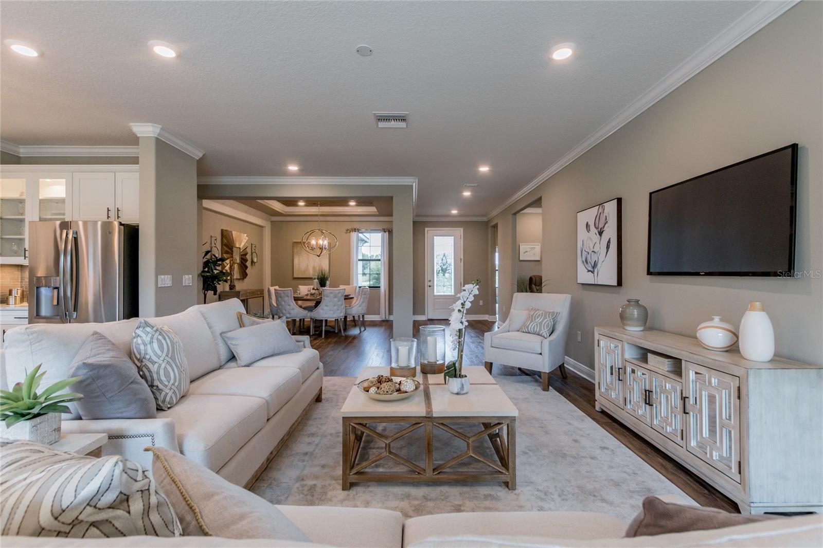 Image 10 of 47 For 712 Estates Boulevard