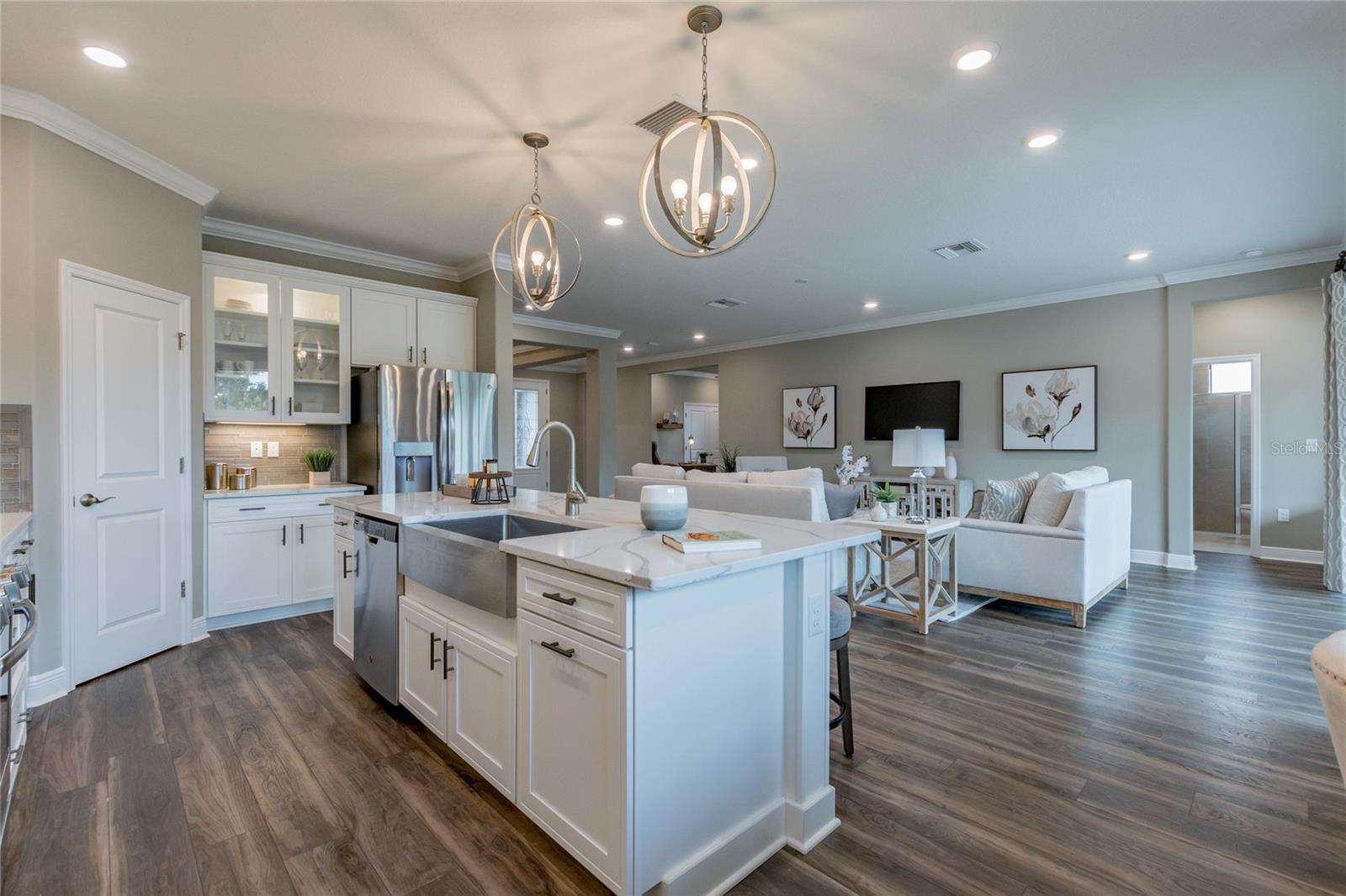 Image 12 of 47 For 712 Estates Boulevard