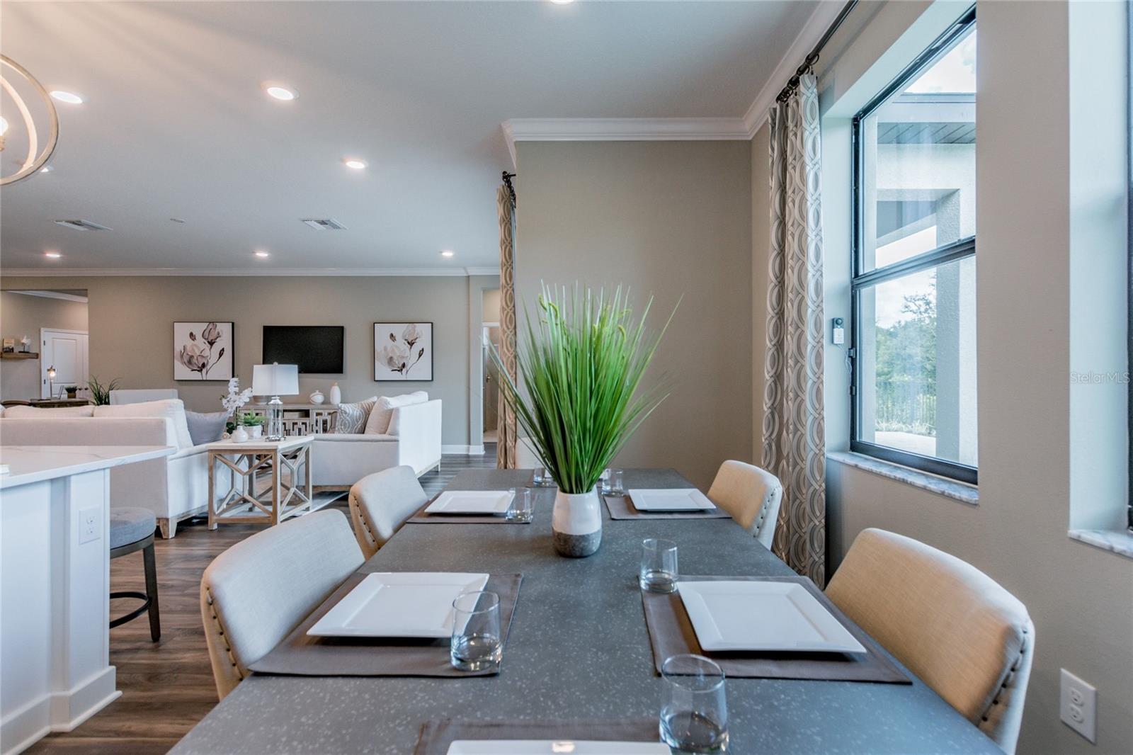 Image 14 of 47 For 712 Estates Boulevard