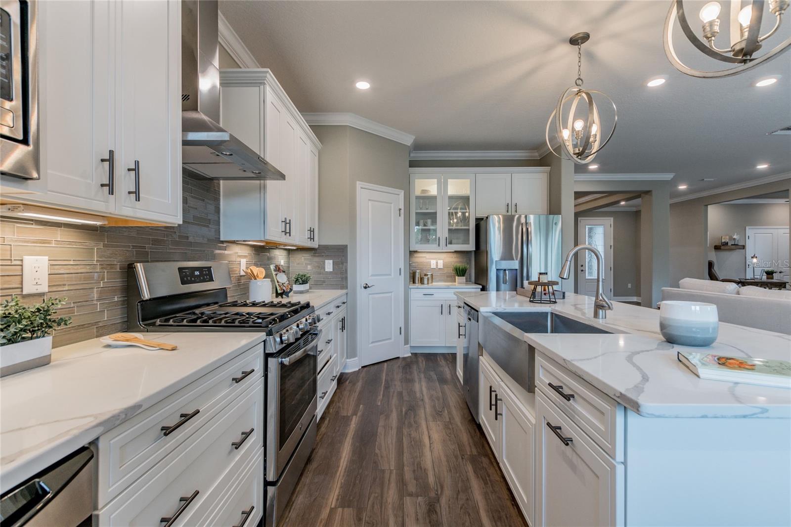 Image 18 of 47 For 712 Estates Boulevard