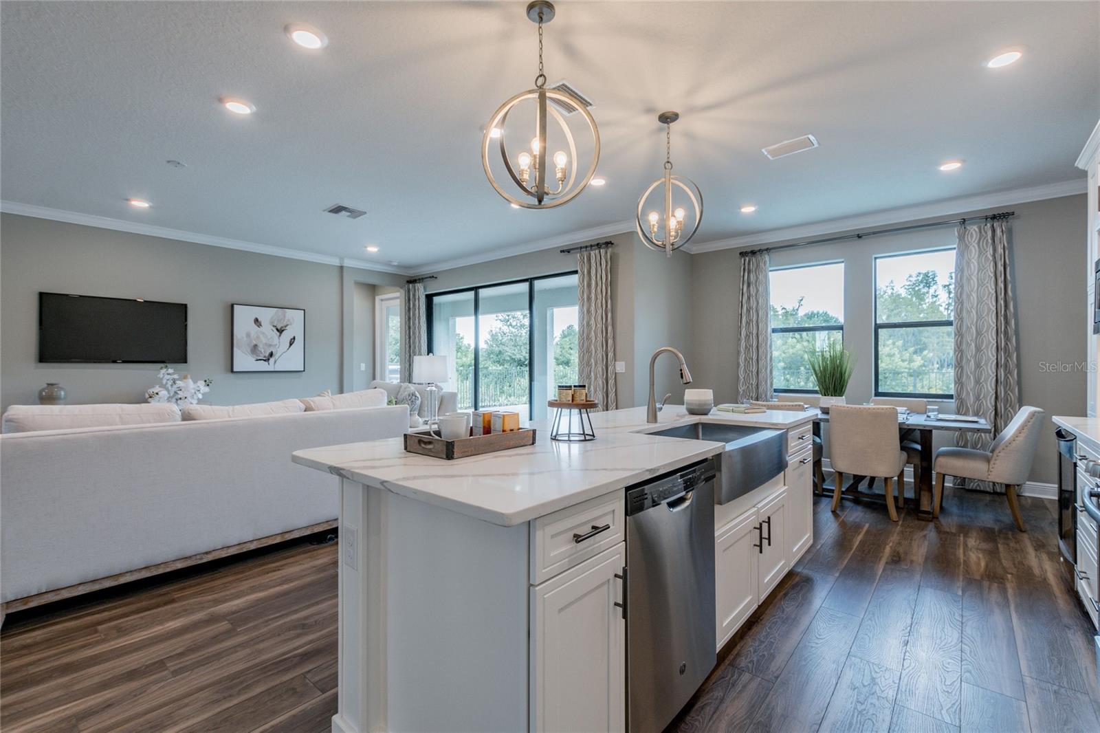 Image 20 of 47 For 712 Estates Boulevard