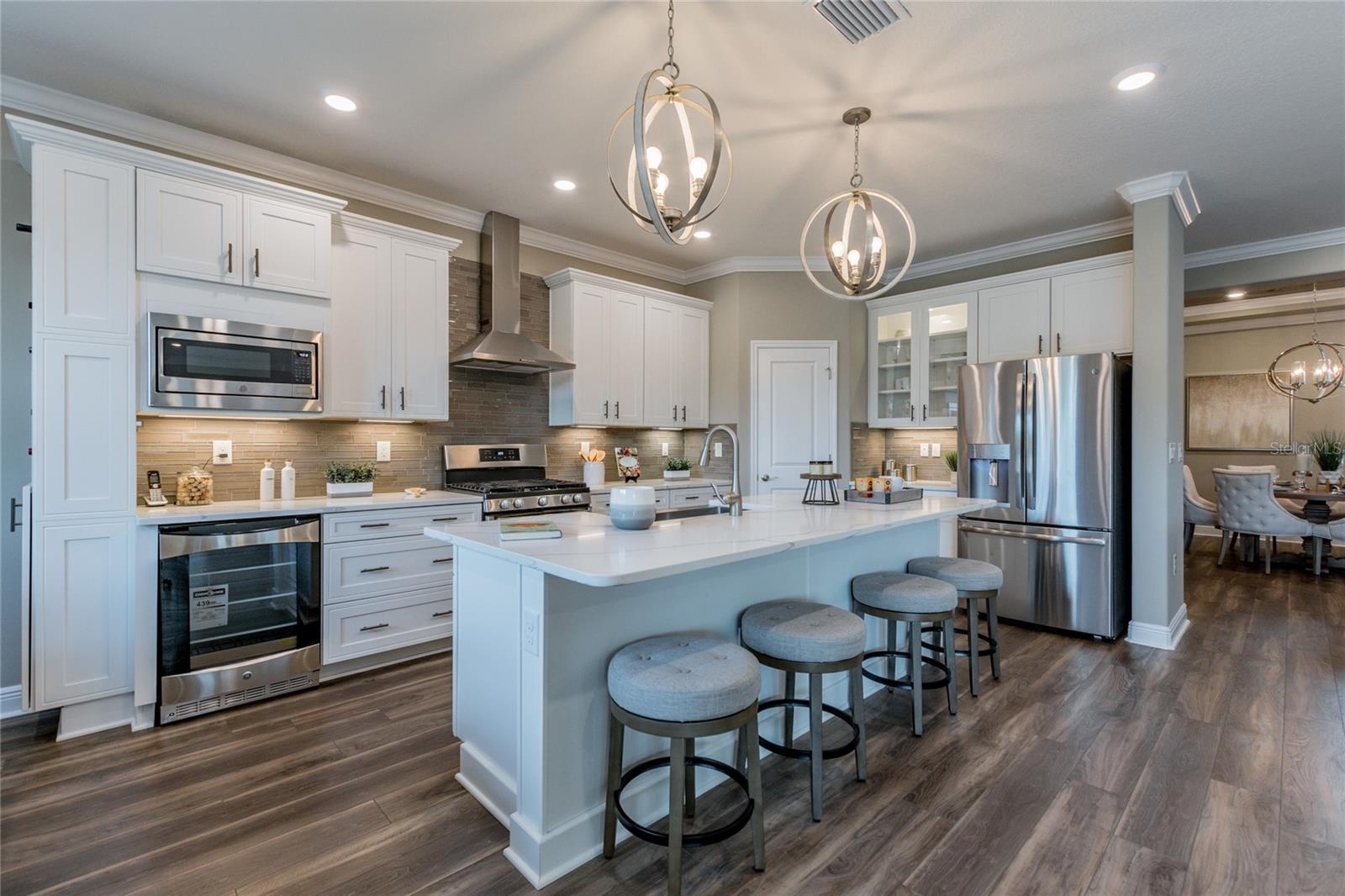 Image 24 of 47 For 712 Estates Boulevard