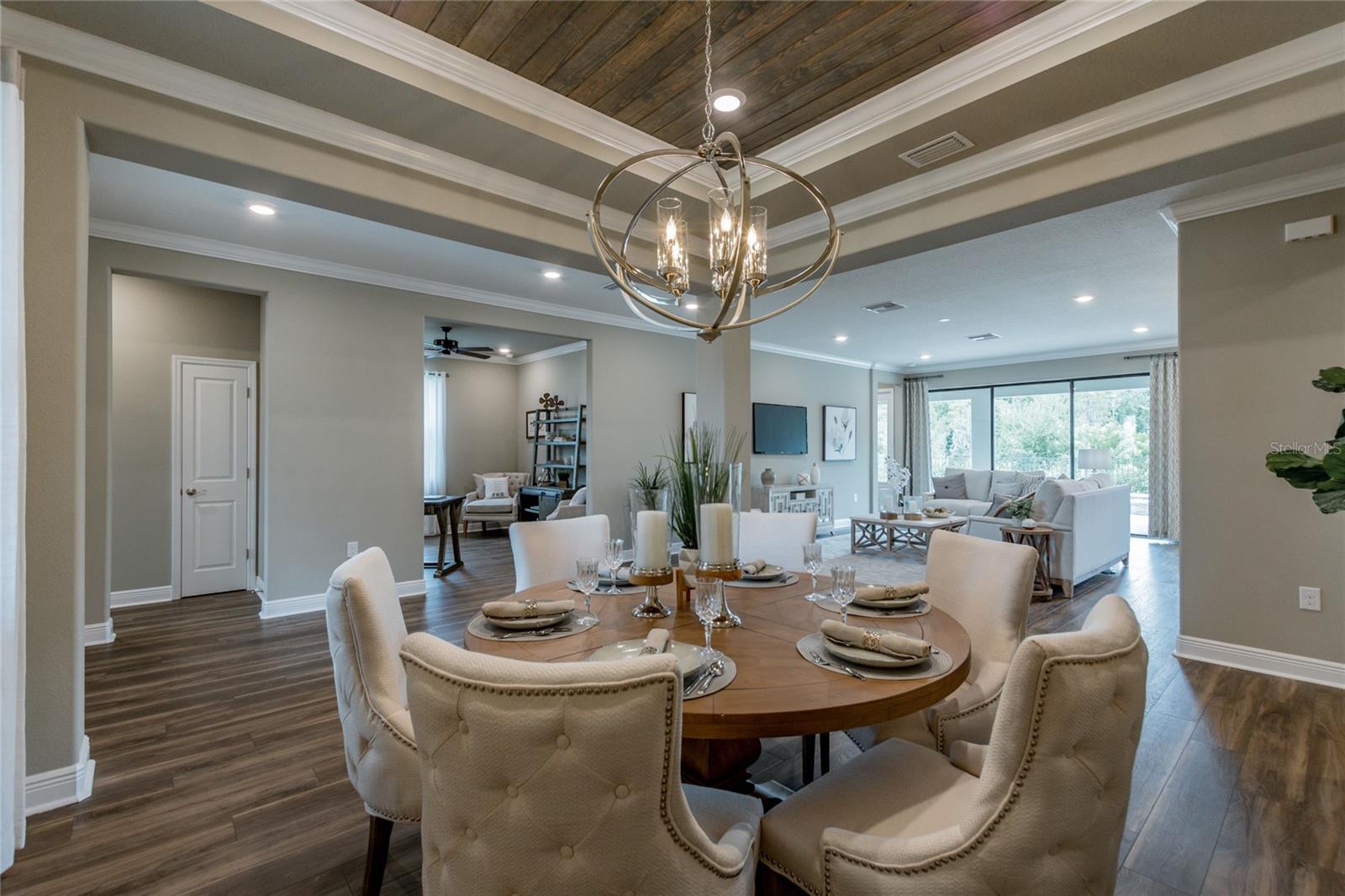 Image 30 of 47 For 712 Estates Boulevard