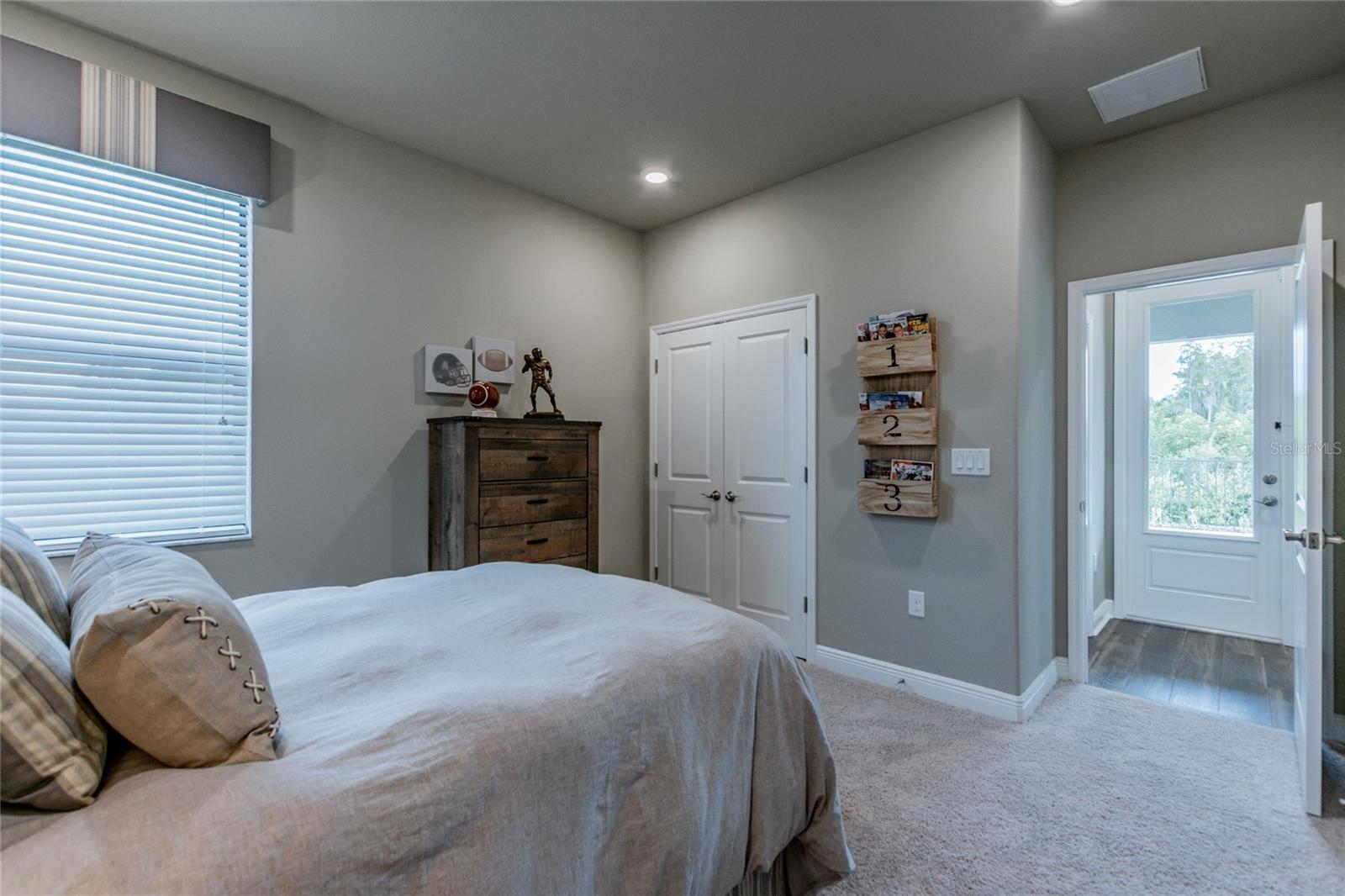 Image 45 of 47 For 712 Estates Boulevard