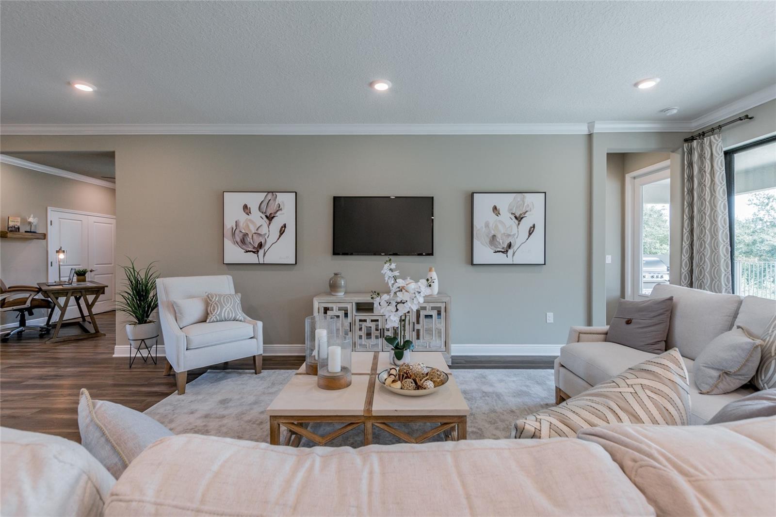 Image 7 of 47 For 712 Estates Boulevard