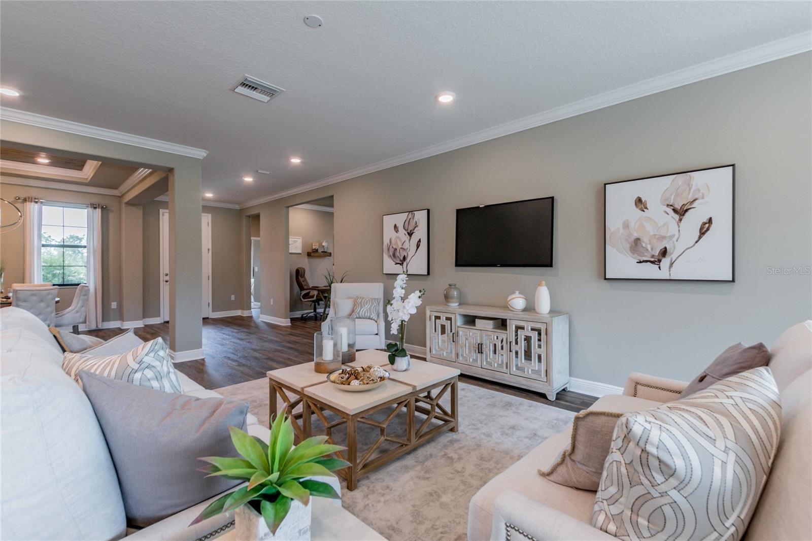 Image 8 of 47 For 712 Estates Boulevard