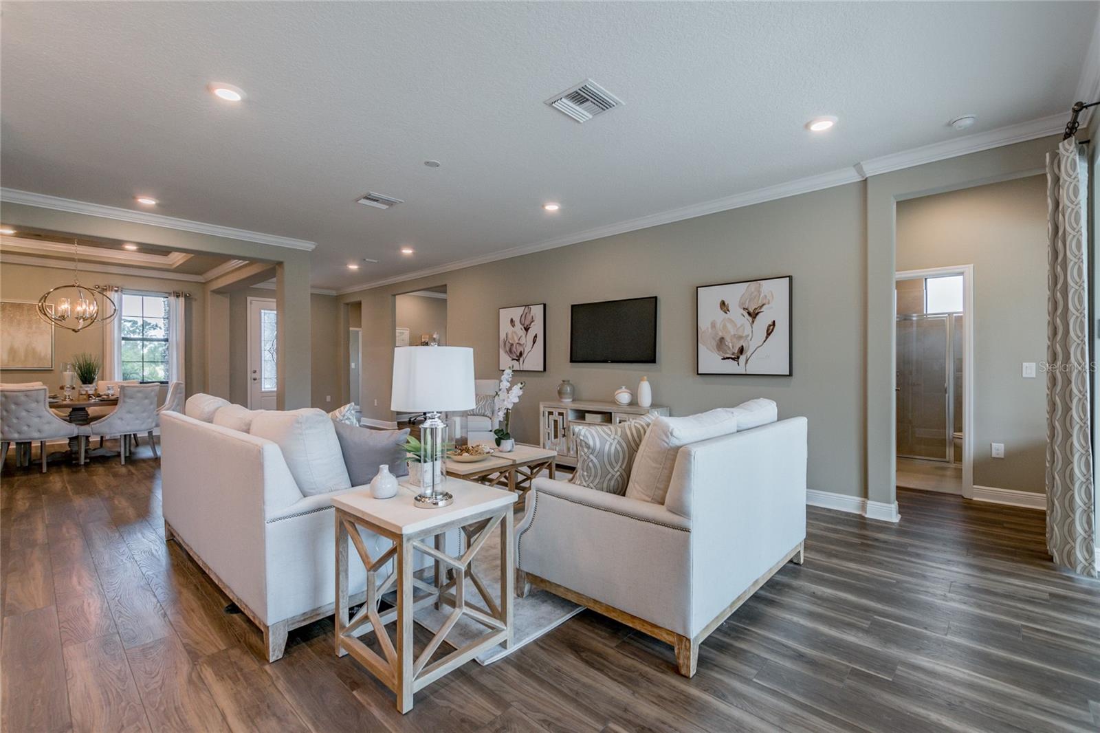 Image 9 of 47 For 712 Estates Boulevard