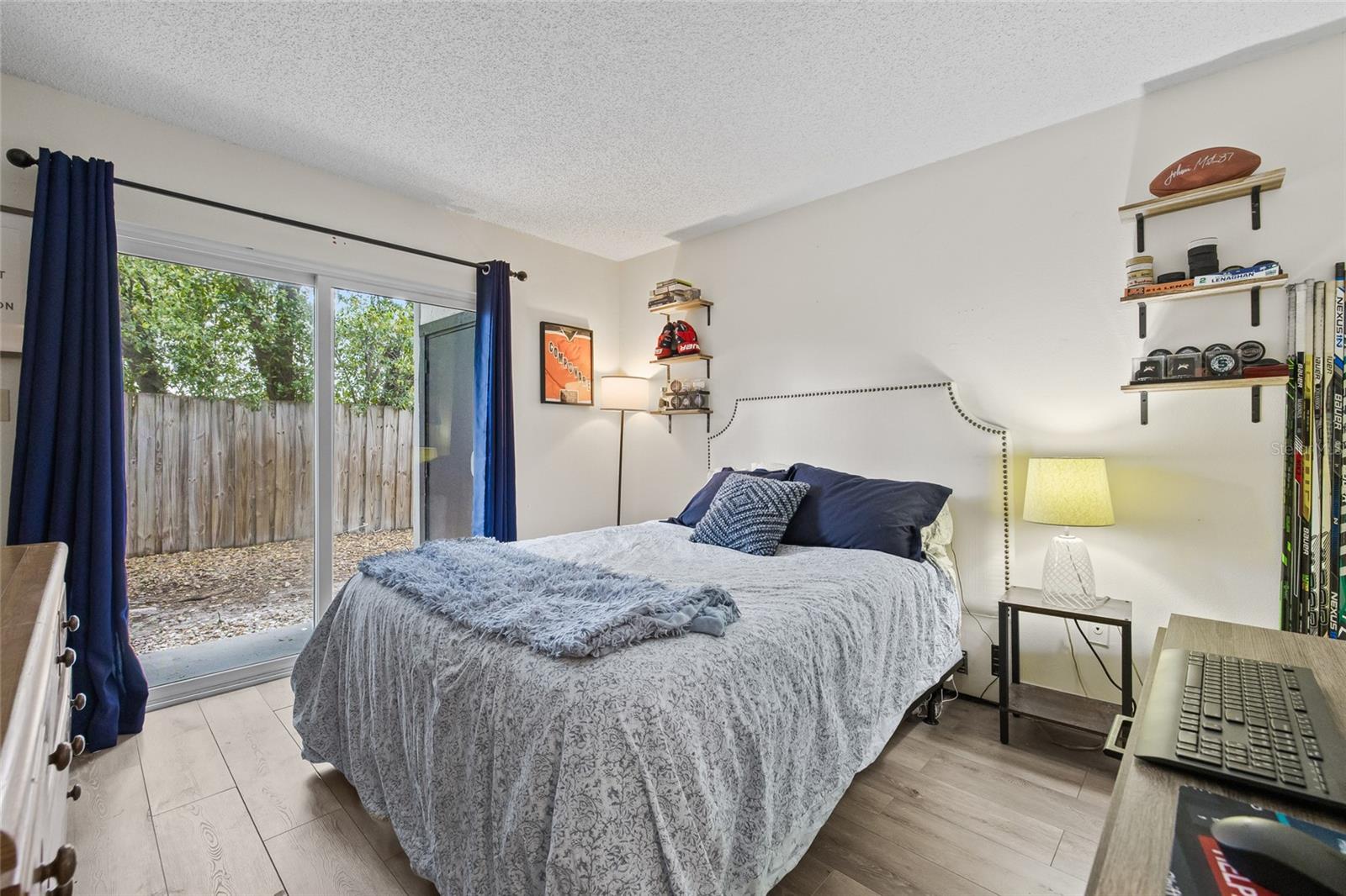 Image 14 of 33 For 3107 Horatio Street 11