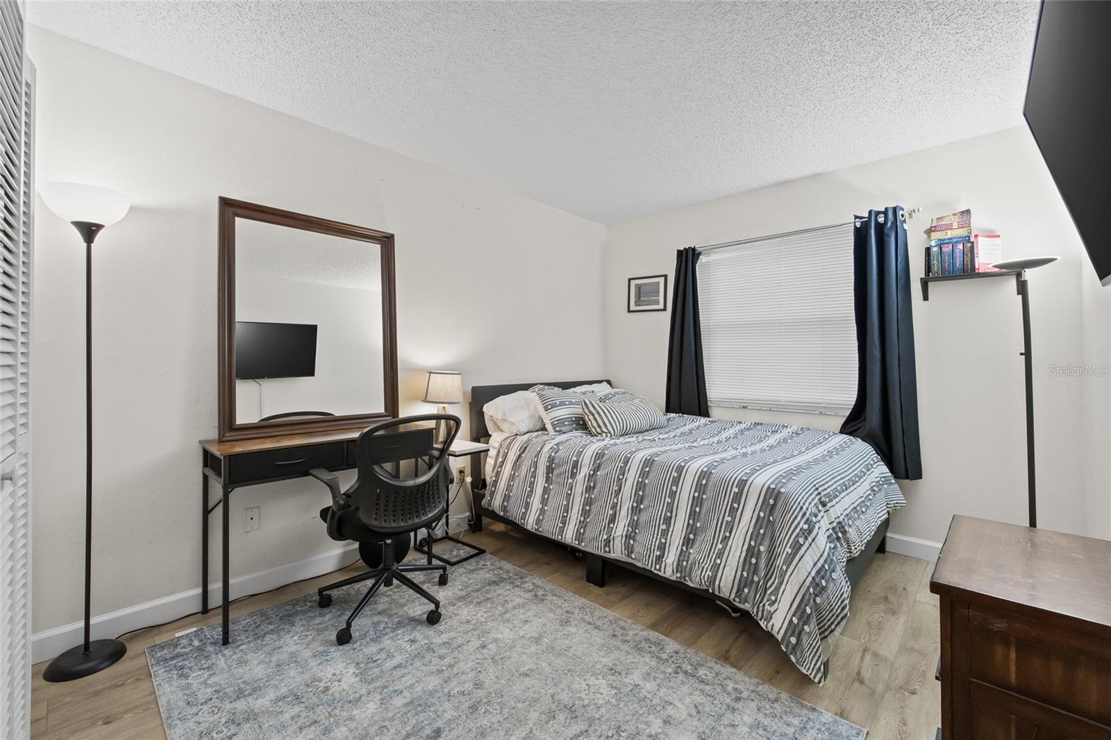 Image 19 of 33 For 3107 Horatio Street 11