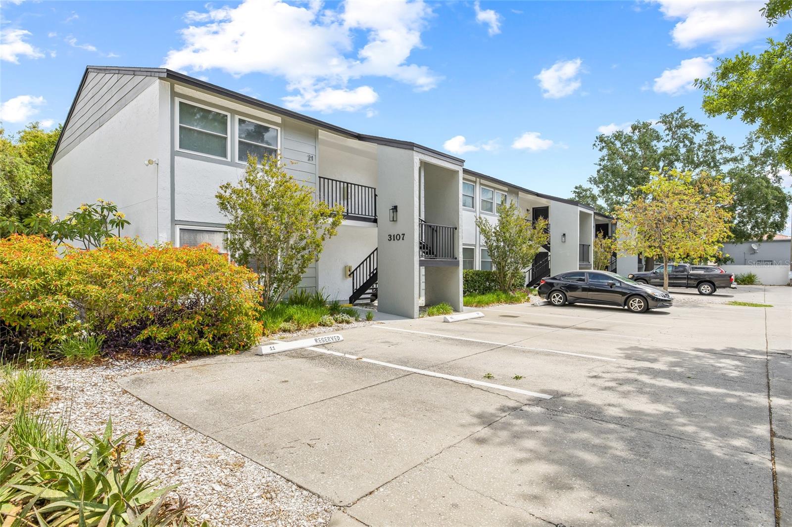Image 24 of 33 For 3107 Horatio Street 11
