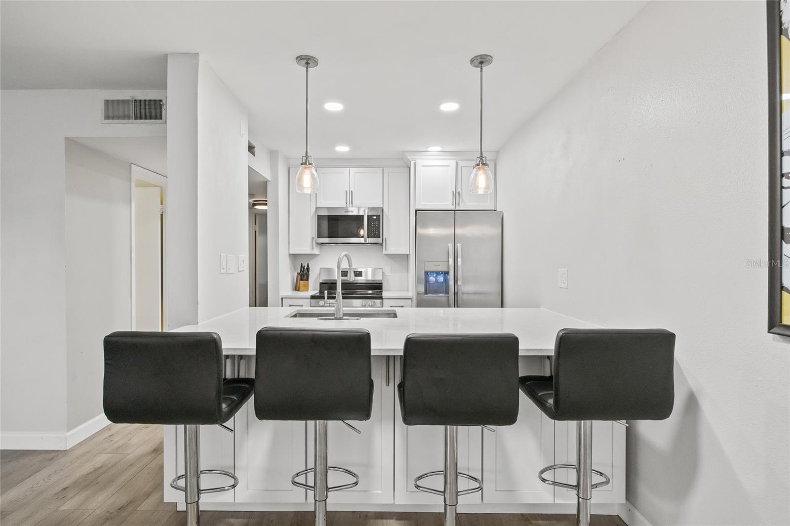 Image 3 of 33 For 3107 Horatio Street 11