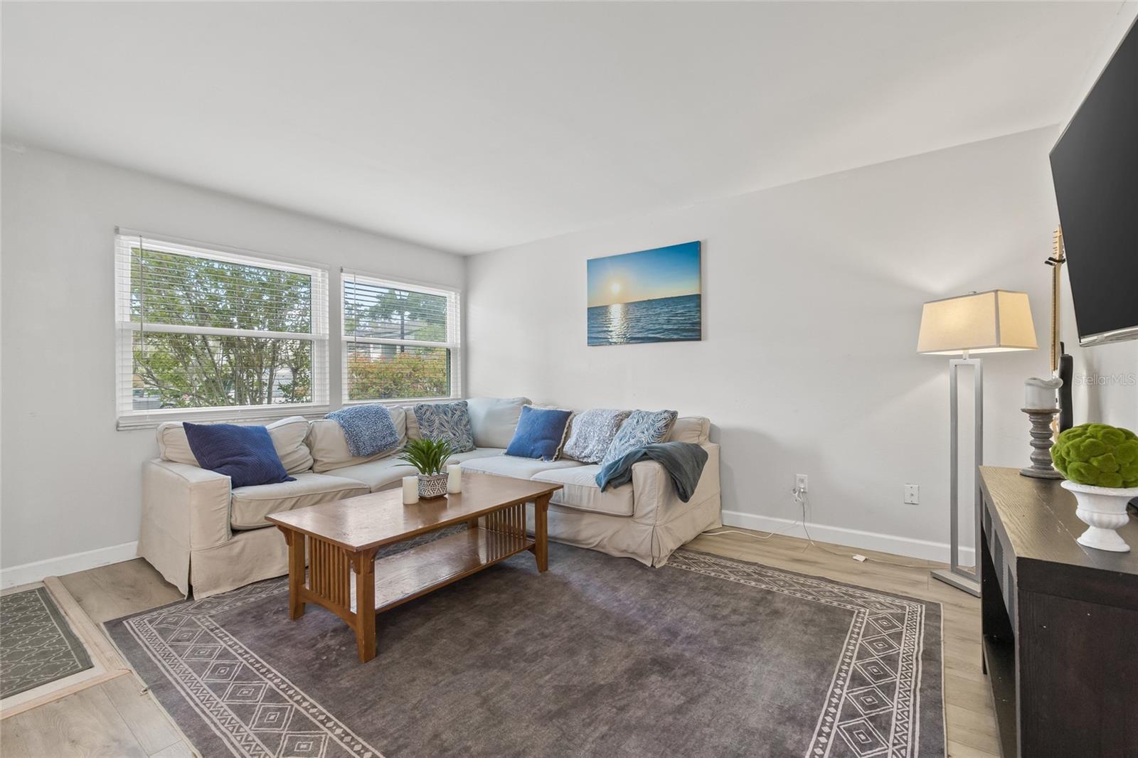 Image 5 of 33 For 3107 Horatio Street 11