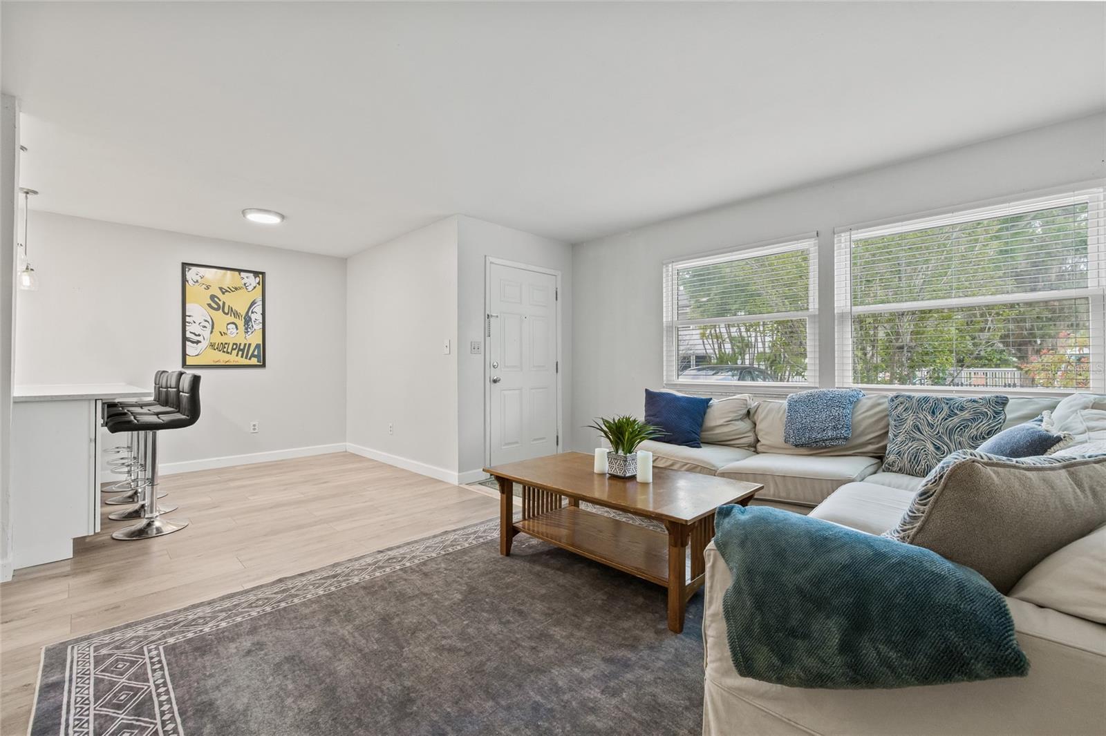 Image 6 of 33 For 3107 Horatio Street 11