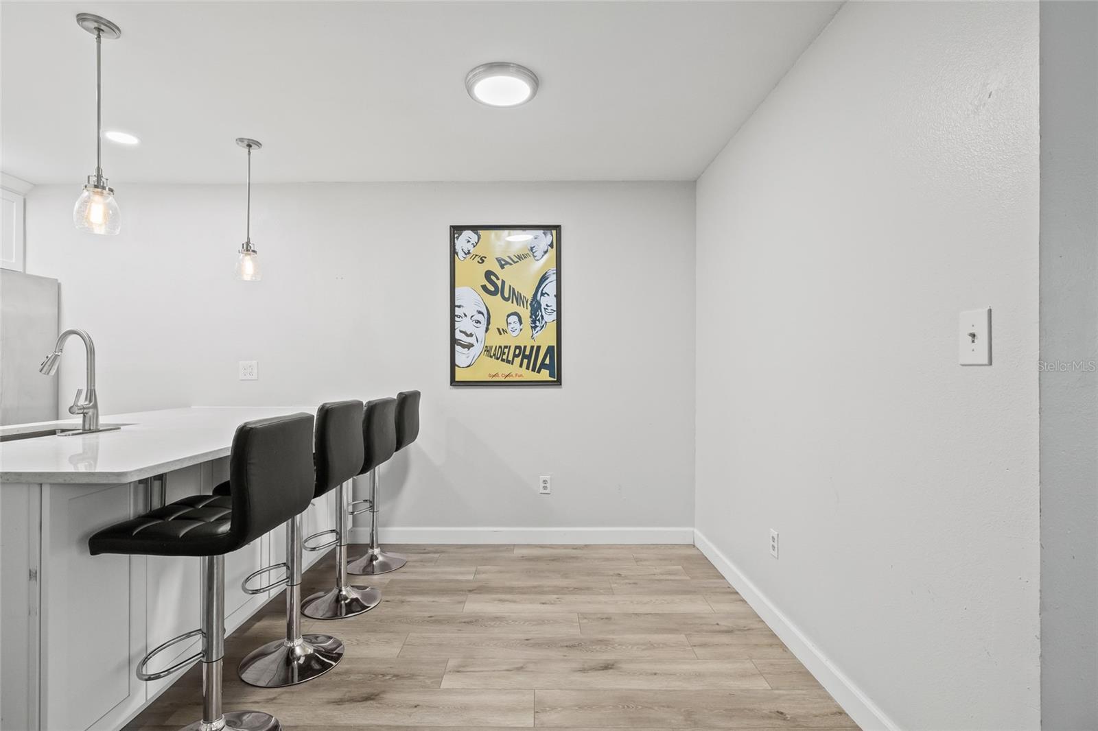 Image 7 of 33 For 3107 Horatio Street 11