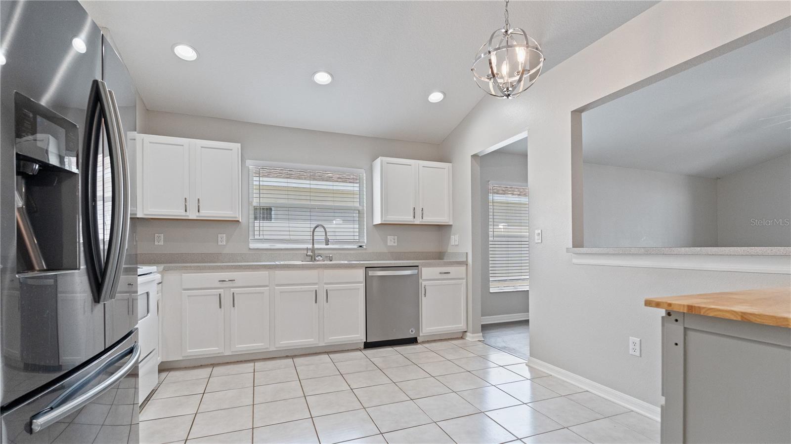 Image 12 of 45 For 944 Ridge Haven Drive