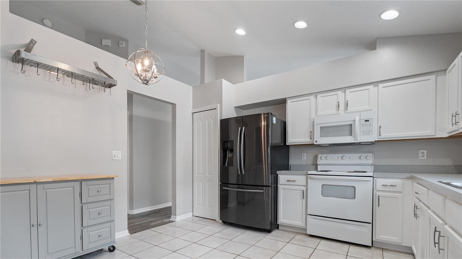 Image 13 of 45 For 944 Ridge Haven Drive