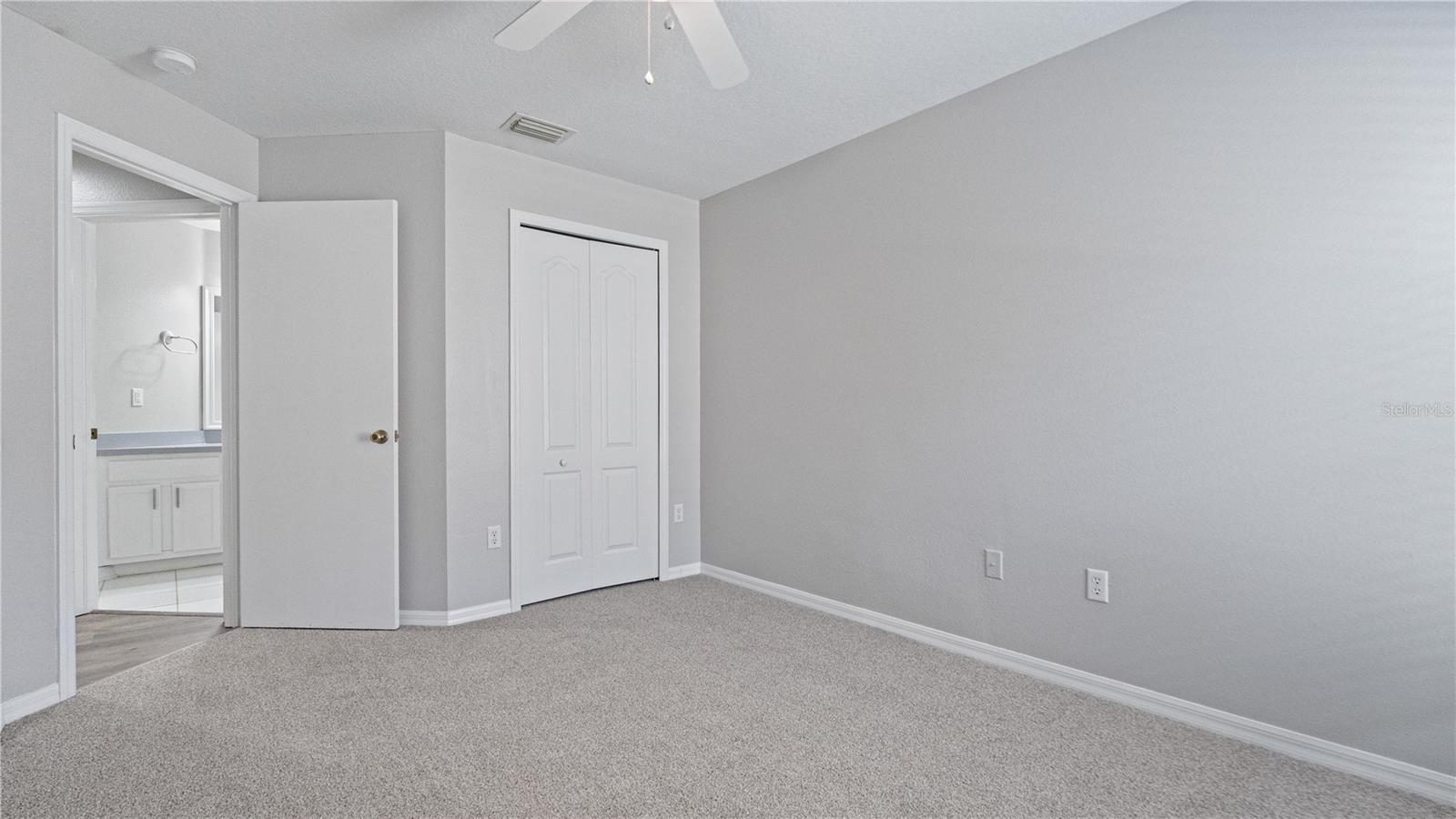 Image 21 of 45 For 944 Ridge Haven Drive