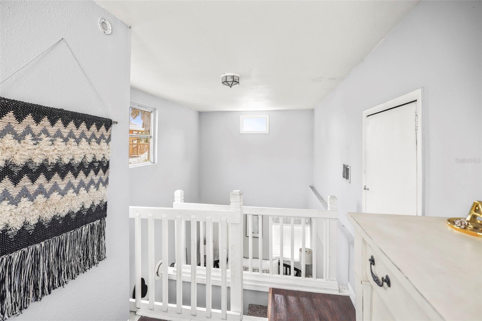 Image 19 of 36 For 2235 Burlington Avenue N