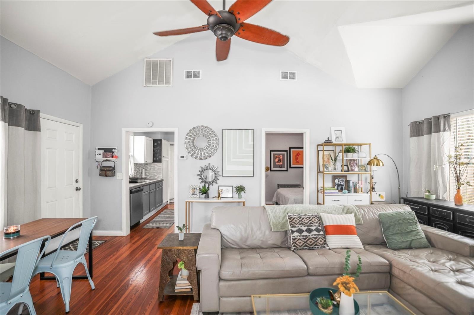 Image 8 of 36 For 2235 Burlington Avenue N