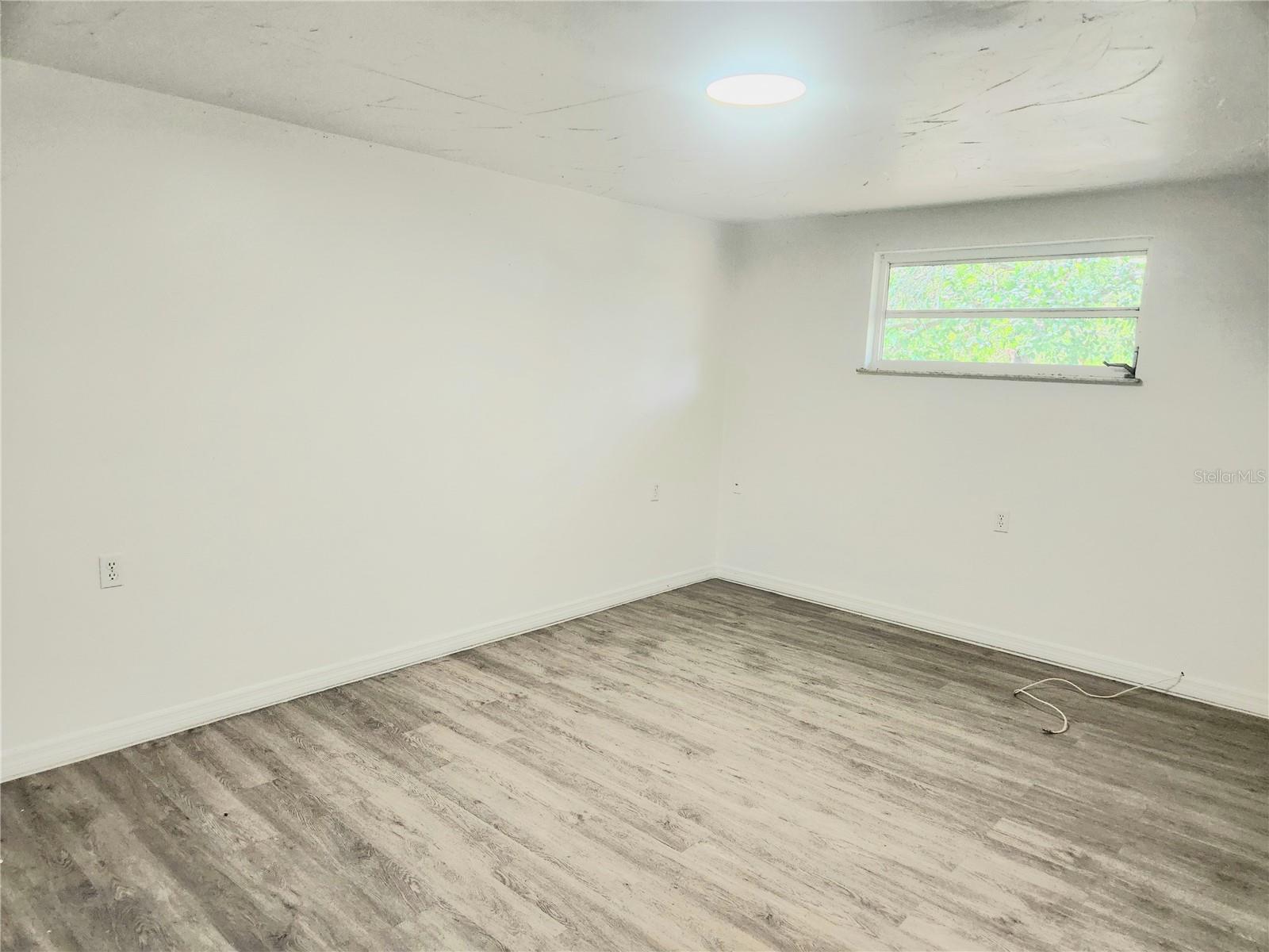 Image 16 of 38 For 11631 Seminole Drive